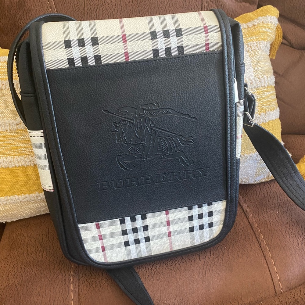 Not authentic Burberry crossbody